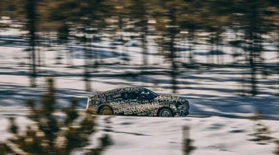 拉到北极去测试劳斯莱斯首款电动车现身极寒之地：史上最严！