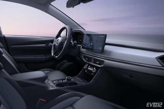 纯电续航505公里威马首款纯电动轿车E.5将在北京车展上市