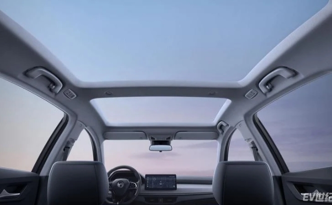 纯电续航505公里威马首款纯电动轿车E.5将在北京车展上市