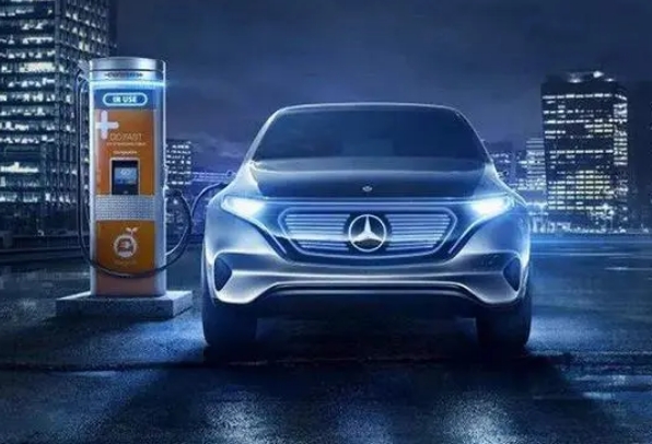 一次充电跑出1000公里奔驰电动汽车欲与特斯拉试比高