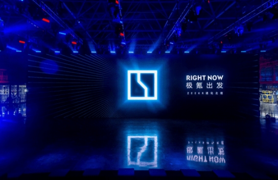 最美猎装版电动车，百公里加速3.8秒，还有漂移模式