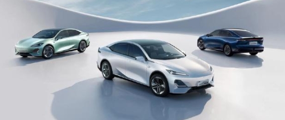 消息称长安深蓝SL03(C385)纯电动汽车将于5月30日首发