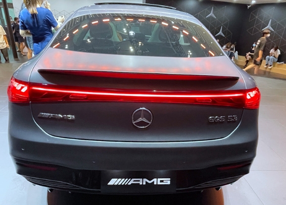 奔驰最强电动轿车？AMGEQS53上市，售174.56万