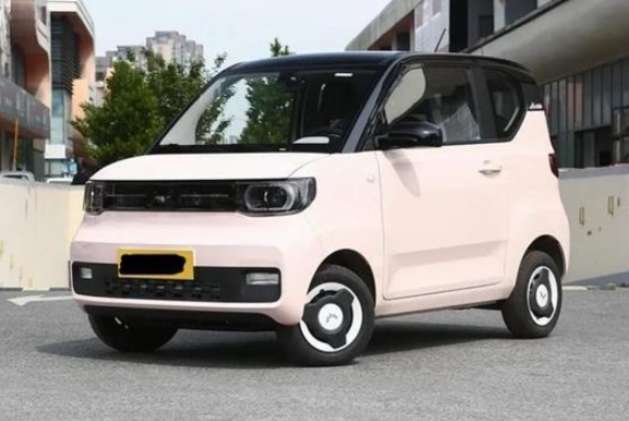 宏光MINIEV车身小巧,续航达到300km