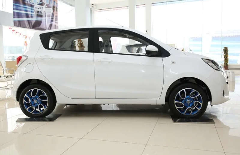 A00级纯电小车Lumin上市：长安汽车加快电动化转型