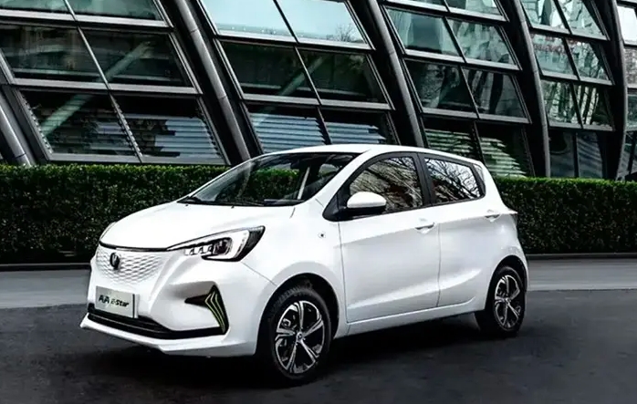 A00级纯电小车Lumin上市：长安汽车加快电动化转型