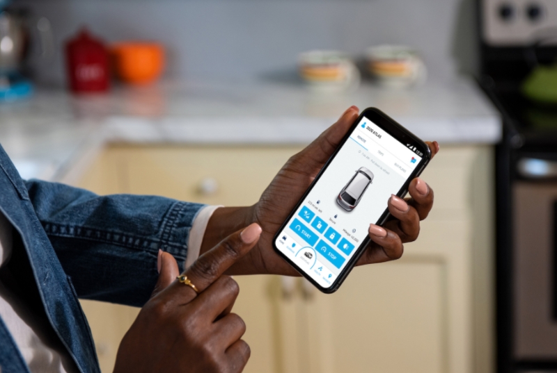 研究：电动汽车车主经常使用汽车制造商的智能手机应用程序，但对它们并不满意