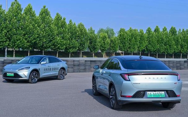 长续航才是硬通货700公里长续航电动车大海选