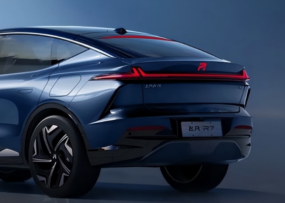 飞凡R7：飞凡汽车专为年轻人而打造的纯电动汽车