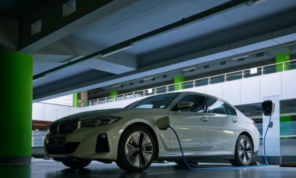 加速电动化转型，宝马上半年在中国纯电动汽车销量增长超七成