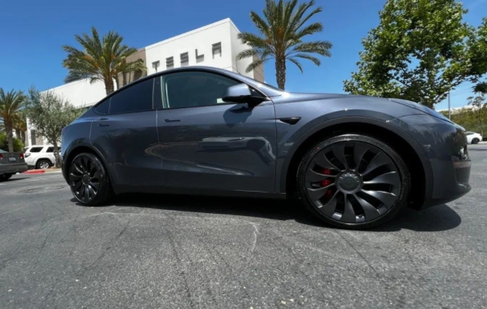 以特斯拉为代表的纯电动汽车,正在成为租车公司的新宠