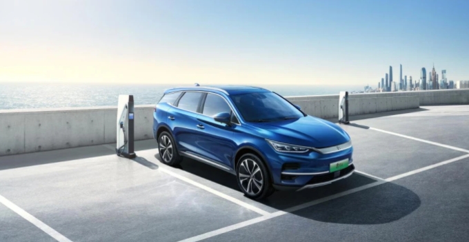 智能电动汽车竞争进入“下半场”，看比亚迪如何构建“护城河”？