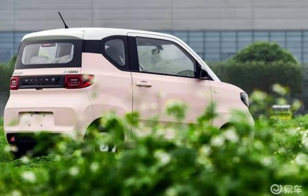 想买小型电动汽车，别忽略五菱宏光MINI