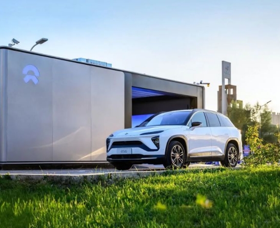 让电动汽车快速“满血复活”，换电模式将引发行业变革