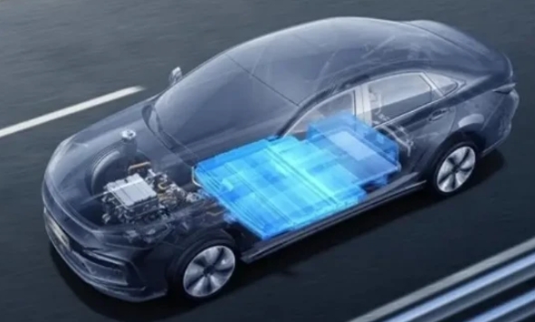 中汽协：8月新能源汽车销量66.6万辆，同比增长100％