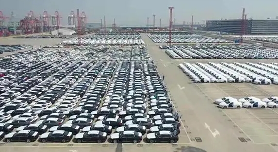 上海新能源汽车出口大增，高端市场期待突破