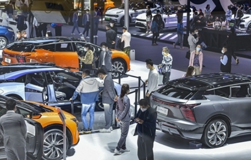 2023年中国新能源汽车销量有望突破1000万辆