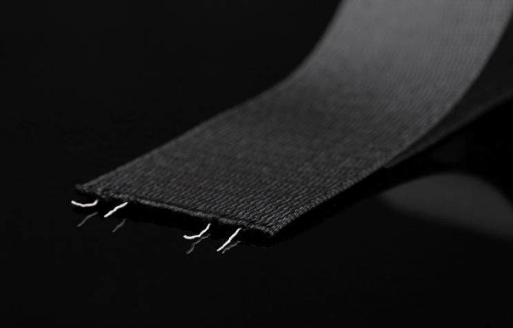 采埃孚推出加热式安全带，号称可间接提升电动汽车续航