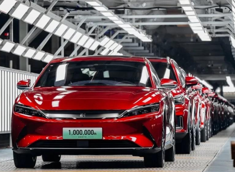 新能源汽车电动化浪潮不止瀚川智能增持与回购并行彰显发展信心