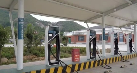 让电动汽车“放心跑”云南高速公路充电设施升级