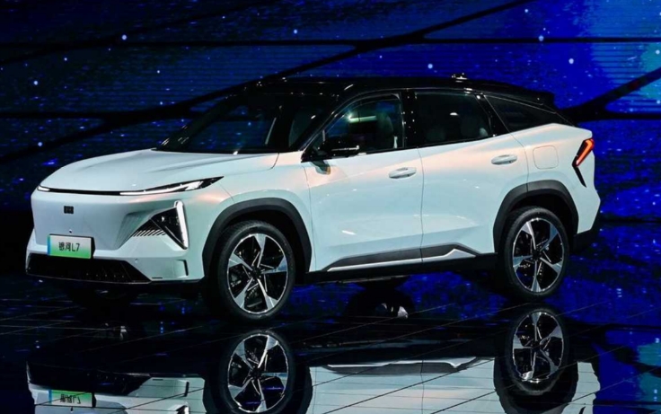 吉利推出Galaxy车型系列，包括轻型电动轿车概念