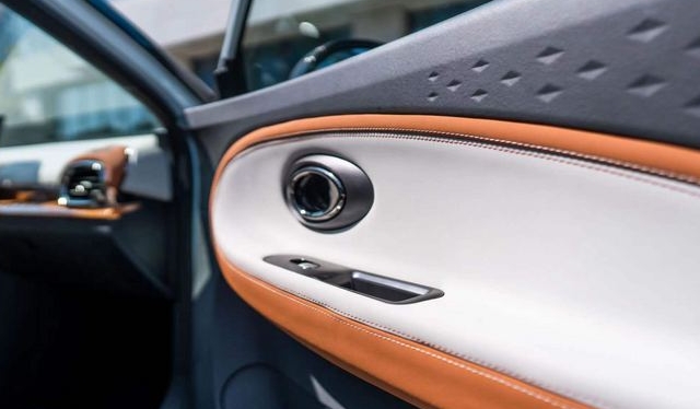 前脸致敬保时捷江淮EV3电动车实车亮相