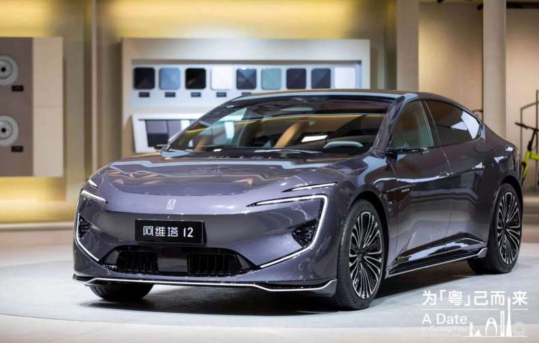 定义智能电动汽车豪华新标准