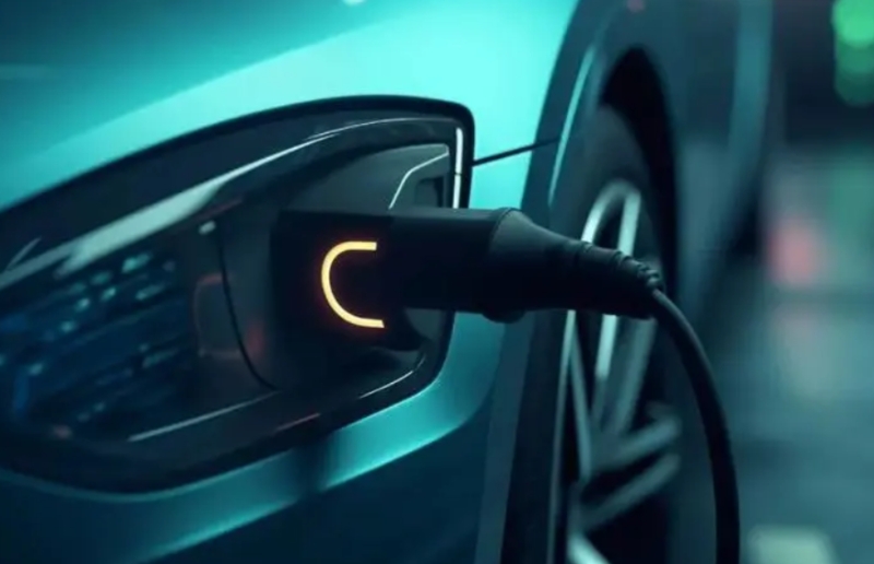 Counterpoint：预计2030年电动汽车推动的电池总需求将达到4TWh