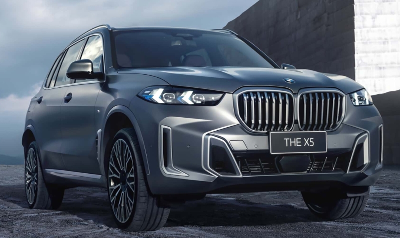 面向中国的改款BMWX5Li腿部空间增加13厘米