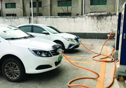 上海电动汽车年度公共充电量首次突破1亿千瓦时