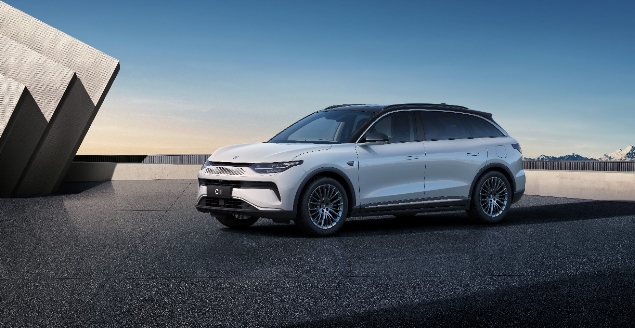 2025年增程式电动汽车销量有望突破50万辆零跑双动力布局抢滩蓝海市场