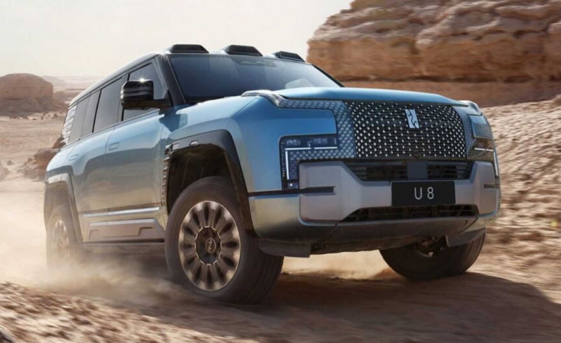 比亚迪推出YangWang豪华电动汽车品牌,展示1,000+bhpSUV和超级跑车