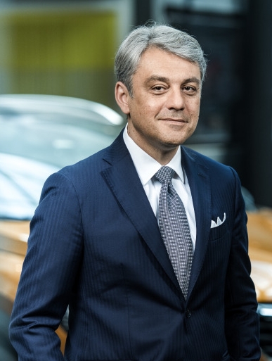 雷诺CEO：特斯拉降价会损害消费者对电动汽车的信心