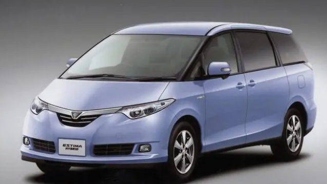 丰田是世界上最大的汽车制造商之一，最近宣布计划到2025年开始在美国生产电动汽车。