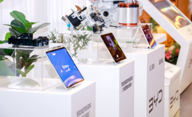 比亚迪e平台3.0,打造闭眼买、放心开的智能电动汽车