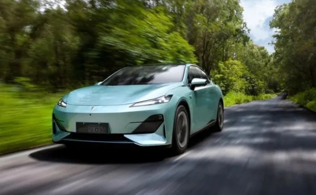 长安汽车：探索新能源汽车发展的中国路径