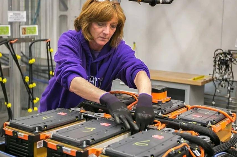 锂短缺正威胁欧洲电动汽车转型