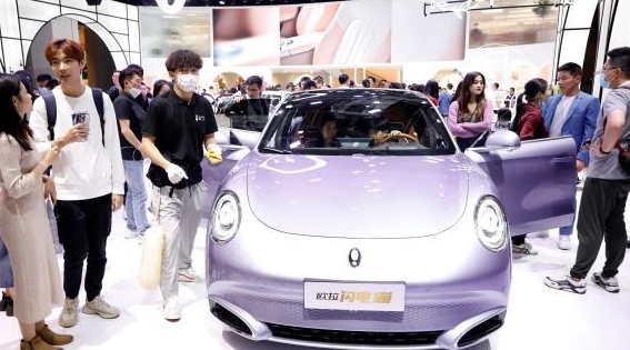 上海车展：国产新能源汽车闪耀细分领域，各有绝活