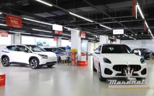 “线上＋线下”！太原首家新能源汽车城市展厅启动