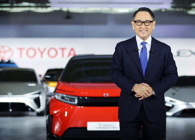 净利4年来首降！丰田加注电动汽车追投1万亿日元