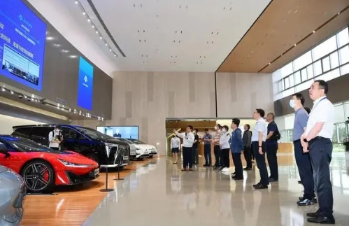 自主创新“质变”造就新能源汽车排头兵