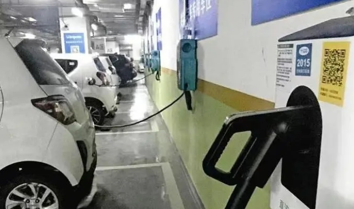 我省电动汽车车主不用办理许可证，就可在自有车位安装充电桩