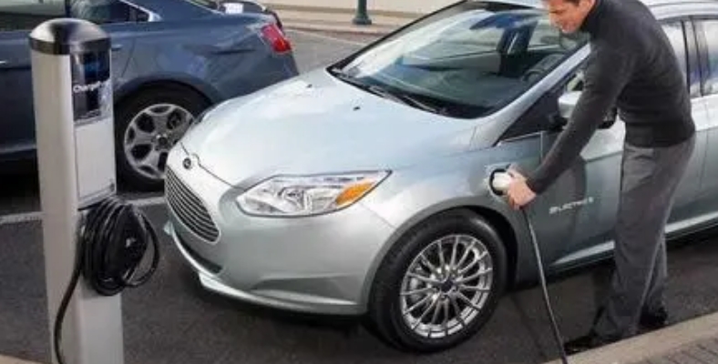 福特执行董事长：中国电动汽车产业发展迅速未来将进军美国市场