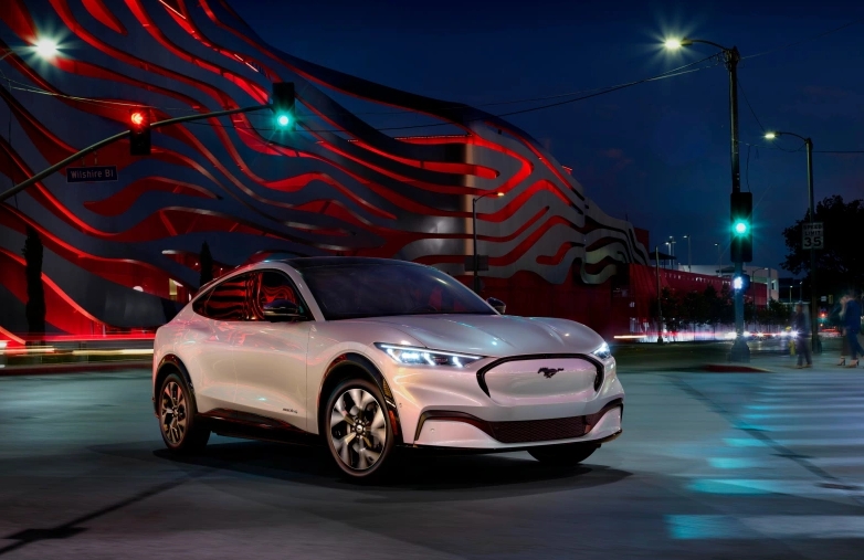 全球电动汽车产业加速发展