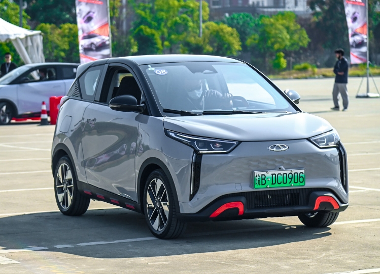 电动汽车跑出新速度