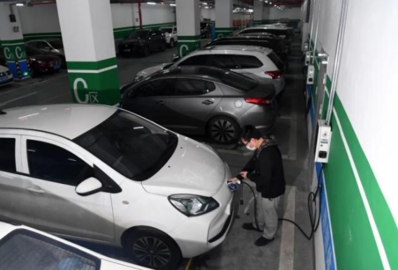 电动汽车车主速看！充电桩电价，有变化！