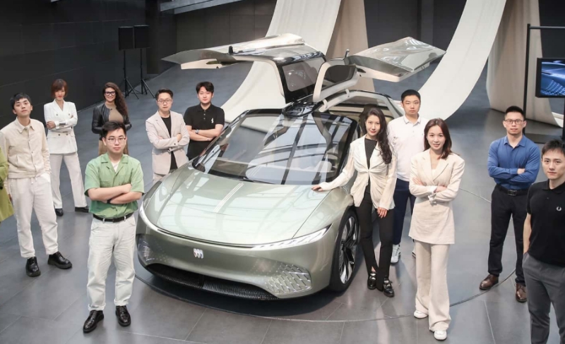通用汽车ProximaEV概念车在中国亮相，配有别克徽章和鸥翼车门