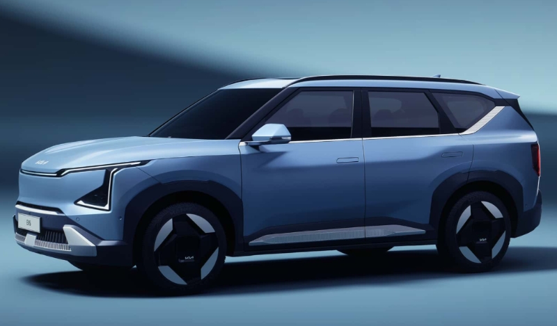 2025款起亚EV5亮相，一款具有概念车外观的家庭友好型紧凑型SUV