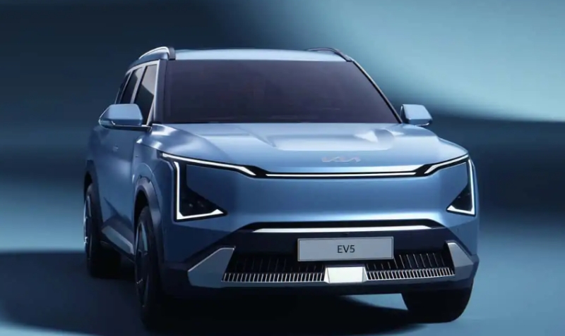 2025款起亚EV5亮相，一款具有概念车外观的家庭友好型紧凑型SUV