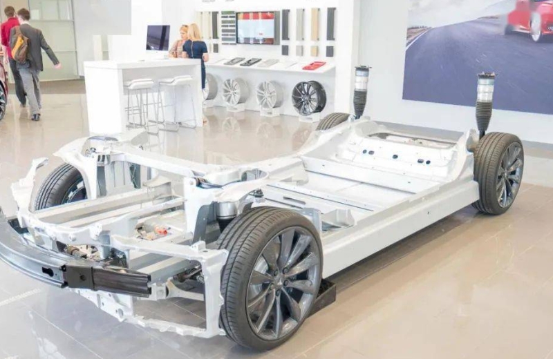 紫光芯能亮相2023国际电动汽车智能底盘大会并发表主题演讲